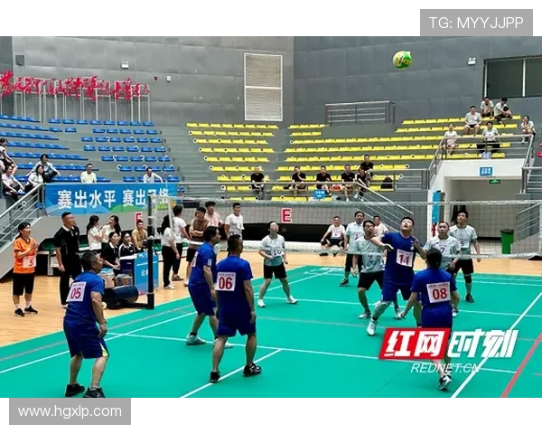 武汉排球队的团队协作之道:排球巨献背后的默契与拼搏精神 武汉排球队的团队协作之道:排球巨献背后的默契与拼搏精神