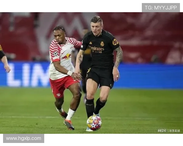 克罗斯的足球之路：从少年天才到世界级中场的辉煌历程