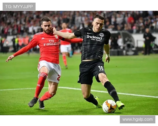 利华古逊与多特蒙德的激烈对决揭示了德甲新赛季的竞争格局与球队实力对比