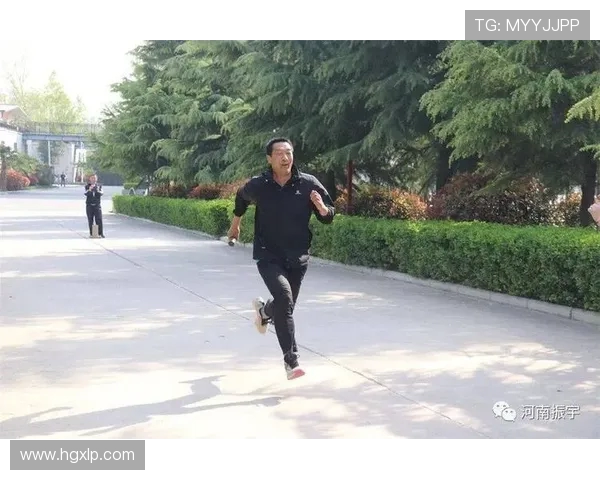 上海滑板队团队协作表现的数据分析与提升策略探讨 上海滑板队团队协作表现的数据分析与提升策略探讨