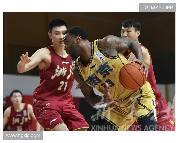 南京篮球队近期状态深度对比分析及未来发展趋势探讨